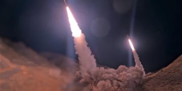 البحرين : اعتراض وتدمير 143 صاروخاً و242 مسيرة منذ بدء العدوان