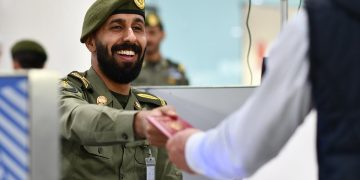 «الجوازات»  تواصل استقبال ضيوف الرحمن لأداء العمرة بمختلف المنافذ الدولية