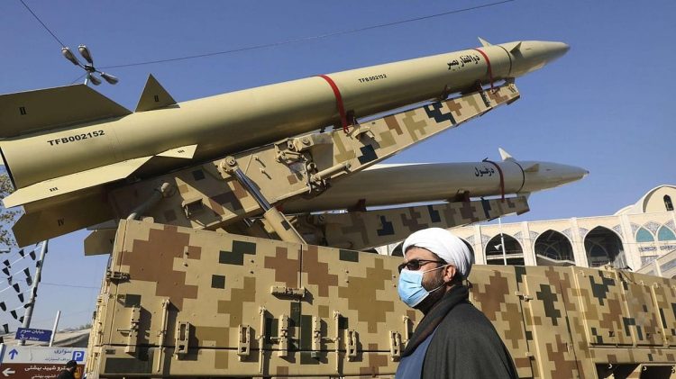 الحرس الثوري الإيراني: استهدفنا مقرات مجموعات كردية بكردستان العراق