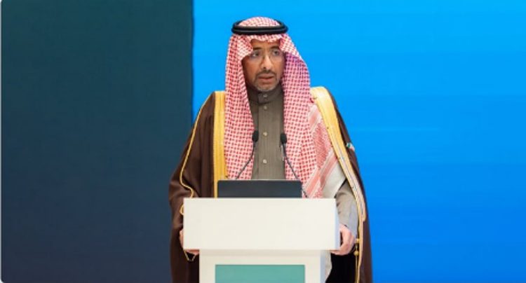 «الخريّف» يناقش معالجة التحديات مع أعضاء المجلسين الصناعي والتعديني وقادة القطاع الخاص