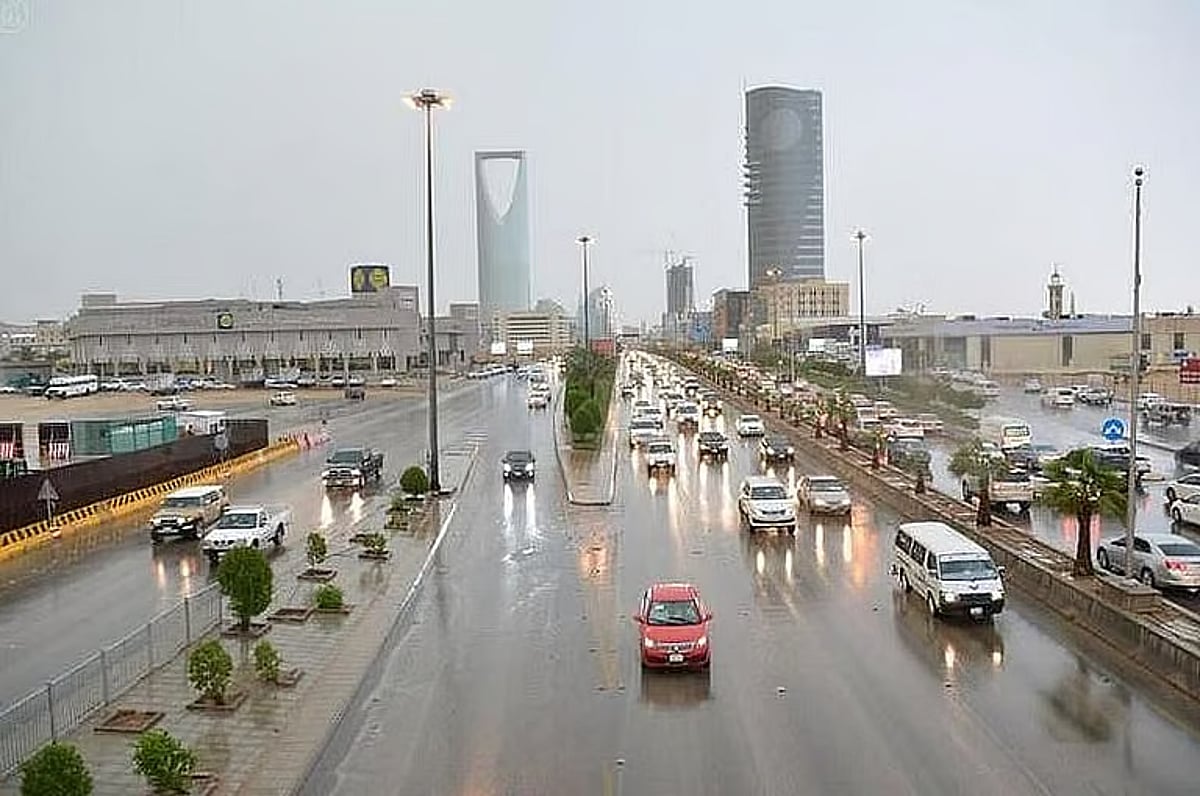 الدفاع المدني: أمطار رعدية على مناطق المملكة من غدٍ الأربعاء حتى الأحد