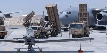 الدفاعات الجوية الإماراتية تتعامل مع 3 صواريخ باليستية و8 طائرات مسيرة