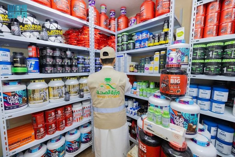 «الصحة» تحذر من تعاطي الأدوية غير المسجلة وتضبط مخالفين يروجون لأدوية إنقاص الوزن وهرمونات ومواد بيبتيدية غير آمنة