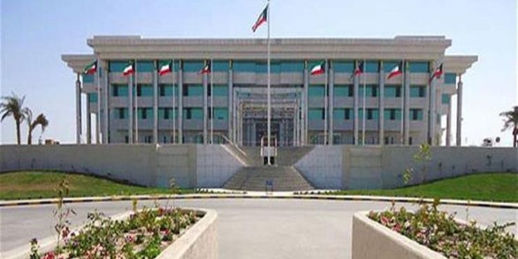 الكويت تسمح لعدد من الحسينيات بإقامة شعائر استذكار استشهاد الإمام علي بن أبي طالب