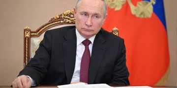 بوتين: أسعار النفط العالمية ارتفعت بنسبة 30% في أسبوع واحد