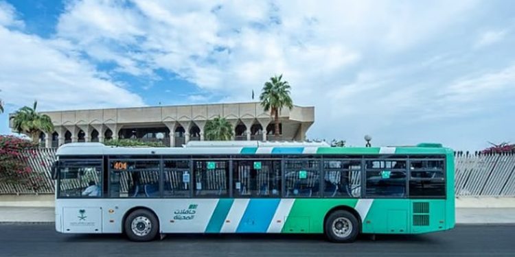 حافلات المدينة ترفع جاهزية النقل الترددي لنقل المصلين إلى المسجد النبوي ليلة 27 رمضان