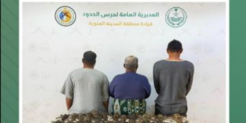 حرس الحدود بالمدينة المنورة يضبط مواطنين ومقيمًا فلبينيًا مخالفين للائحة الأنشطة البحرية