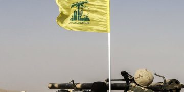 حزب الله يعلن مسؤوليته عن إطلاق صواريخ باتجاه إسرائيل.. وتل أبيب ترد بضربات عسكرية