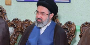 خامنئي: إيران أكثر صلابة ولا علاقة لنا بالهجمات على تركيا وعمان