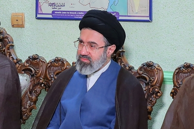 خامنئي: نؤمن بالصداقة مع دول الجوار وسنواصل استهدافها