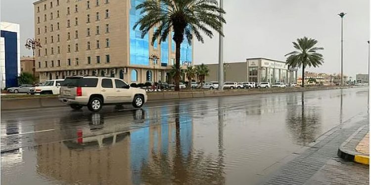 طقس المملكة الثلاثاء.. أمطار رعدية وزخات من البرد ورياح نشطة على عدة مناطق