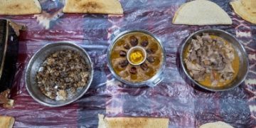 'فطرة العيد'.. موائد تعزز قيم الترابط وتُحيي الموروث الأصيل