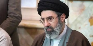 للمرة الثانية.. مرشد إيران يخاطب الإيرانيين برسالة دون الظهور
