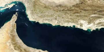 مضيق هرمز.. شريان حيوي لتدفق النفط والغاز من الخليج الى العالم