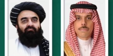 وزير الخارجية ونظيره الأفغاني يبحثان التطورات الإقليمية