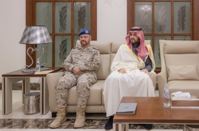 وزير الدفاع وقائد الجيش الباكستاني يبحثان الاعتداءات الإيرانية على المملكة