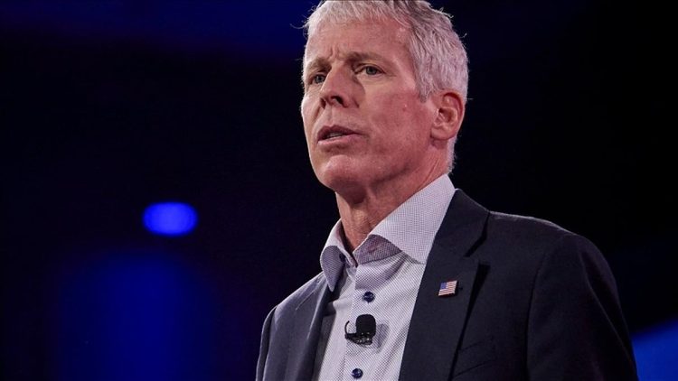 وزير الطاقة الأمريكي يستبعد قفزة النفط إلى 200 دولار رغم تصاعد الحرب