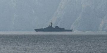 وفاة شخص إثر استهداف ناقلة نفط قبالة سواحل مسقط