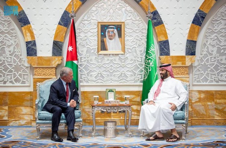 ولي العهد يبحث تطورات الأوضاع الإقليمية مع ملك الأردن