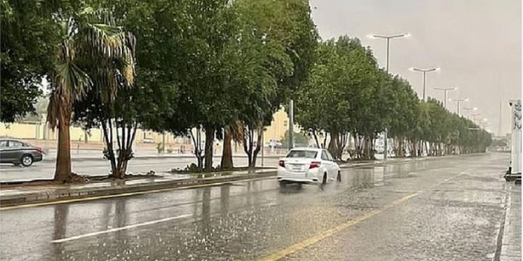 «الدفاع المدني» تدعو إلى توخي الحيطة واتباع الإرشادات إثر الحالة المناخية بجازان