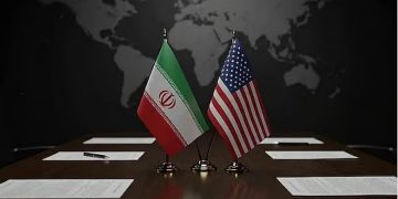 أمريكا وإيران تتركان المجال للحوار بعد محادثات متوترة في إسلام آباد