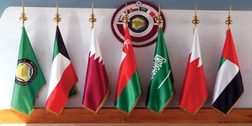 أمير قطر ولي عهد الكويت وملك البحرين  يغادرون جدة عقب مشاركته في القمة الخليجية التشاورية