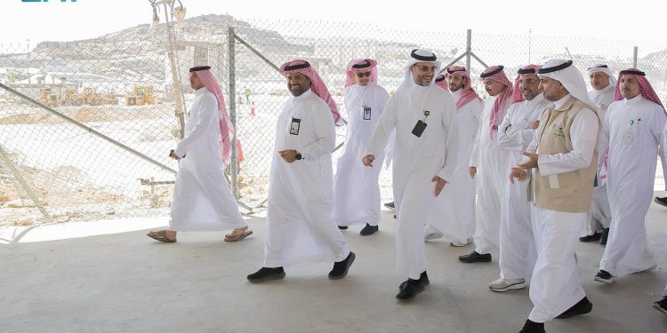 استعدادًا لموسم الحج.. وزير الصحة يتفقد جاهزية المنشآت الصحية في مكة