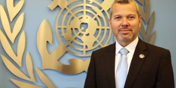 الأمين العام للمنظمة البحرية الدولية: لا يجوز للدول المشاطئة إغلاق المضايق