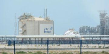 الإمارات: حرائق في مصنع بروج للبتروكيماويات وتعليق العمليات