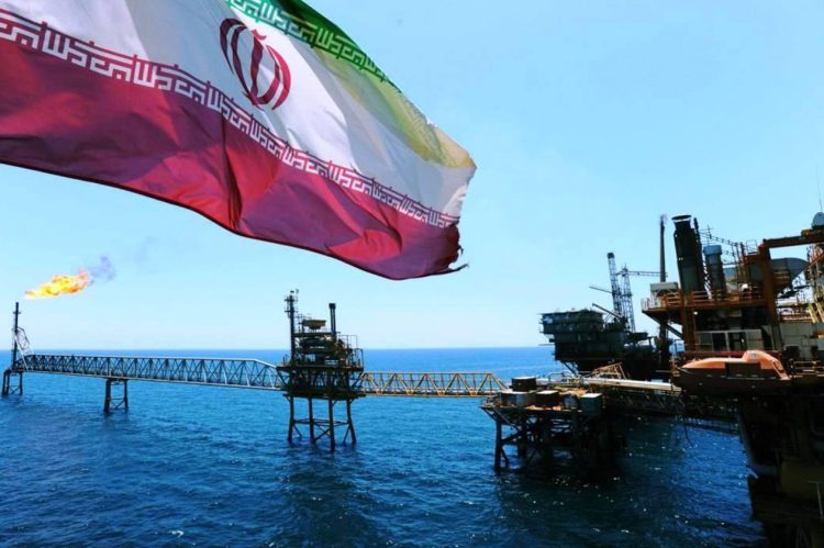 الجيش الأمريكي يعلن تضييق الخناق على صادرات النفط الإيرانية