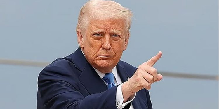 الرئيس الأمريكي: الإيرانيون يتصارعون على القيادة ولا أحد يعرف من المسؤول