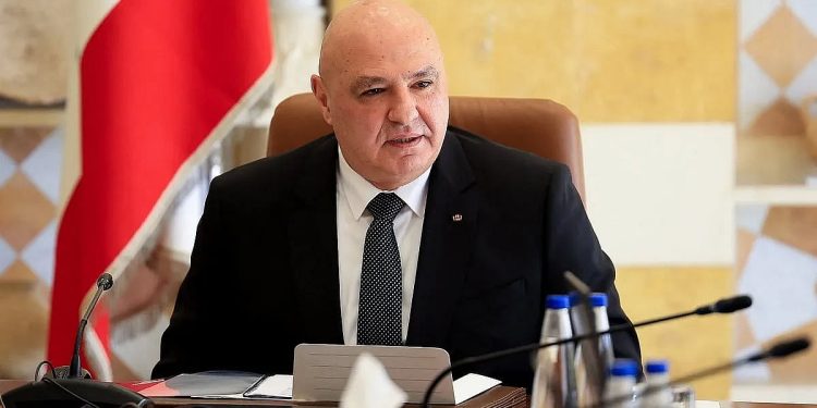 الرئيس اللبناني: الوضع الإنساني في لبنان بالغ الخطورة