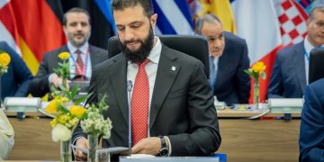 الشرع: إغلاق مضيق هرمز خطر كبير