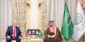 المملكة وبريطانيا تبحثان تطوير الشراكة الاستراتيجية الدفاعية