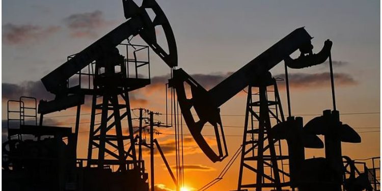 انخفاض النفط مع تقييم المستثمرين لآفاق محادثات أمريكا وإيران