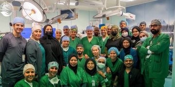 بعد جراحة دقيقة استغرقت 6.5 ساعات.. نجاح عملية عاجلة لفصل توأم ملتصق سعودي 