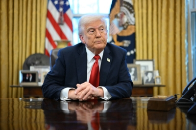 ترامب يحذّر إيران من فرض رسوم على عبور مضيق هرمز