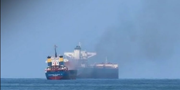 تعرض سفينة حاويات لهجوم بمقذوف قبالة سواحل عُمان