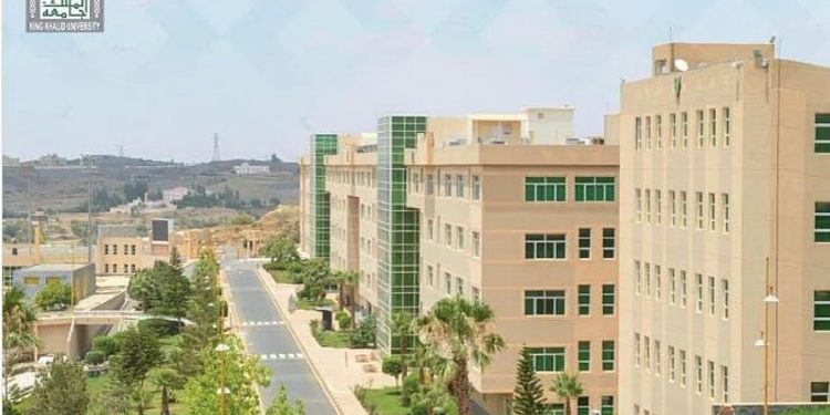 جامعة الملك خالد تطلق منصة تقنية لتعزيز القرارات المبنية على البيانات
