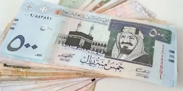 سعر الريال السعودي مقابل الجنيه المصري والعملات العربية اليوم الأربعاء 13-10-1447