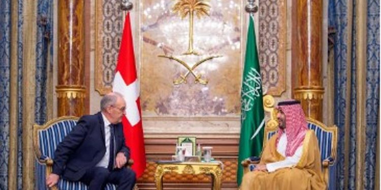 سمو ولي العهد يلتقي رئيس الاتحاد السويسري