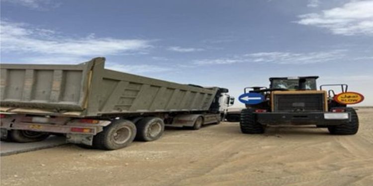 ضبط مقيمين باكستانيين لاستغلالهما الرواسب في المنطقة الشرقية