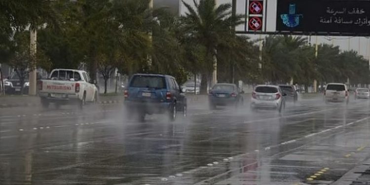 طقس المملكة الثلاثاء.. أمطار رعدية وزخات من البرد ورياح نشطة على عدة مناطق