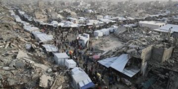 غارة إسرائيلية تقتل 5 فلسطينيين بينهم 3 أطفال