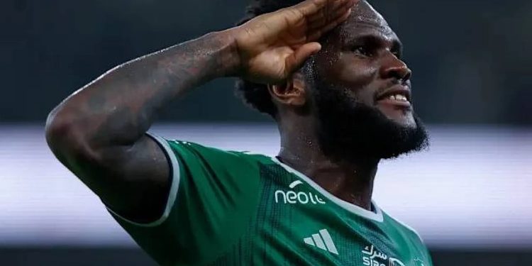 فرانك كيسيه لـ«عاجل»: نعد جماهير الأهلي بـ«ليلة خضراء» أمام جوهور دار