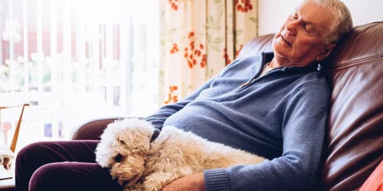 قيلولة كبار السن قد تنذر بخطر الوفاة.. دراسة تكشف التفاصيل