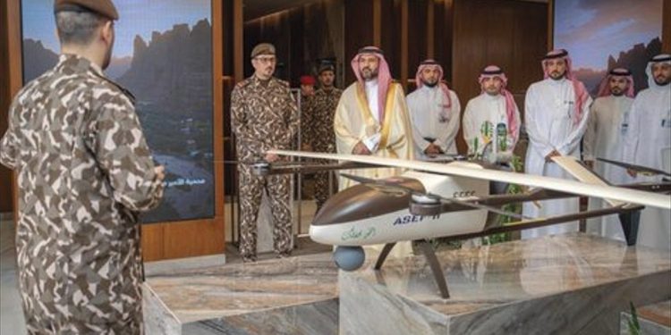 مساعد وزير الداخلية لشؤون التقنية يزور قيادة القوات الخاصة للأمن البيئي