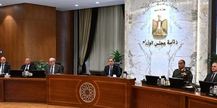 مصر تخفف قيود ترشيد الطاقة بعد تهدئة الأوضاع الإقليمية