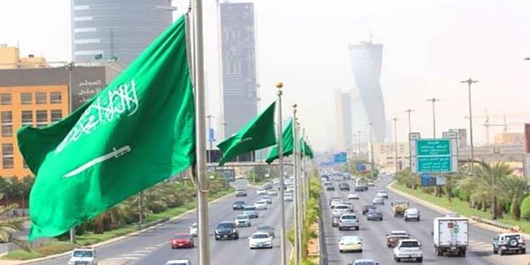 مكة تسجل 40 درجة.. توقعات حالة الطقس اليوم الأربعاء 13-10-1447 في المملكة