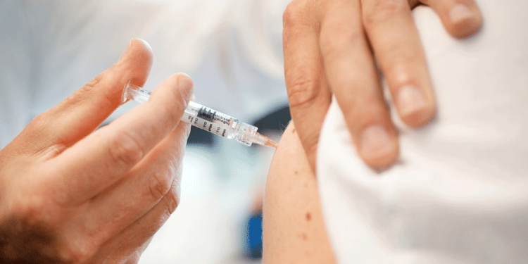 هل يوجد استثناء من تطعيمات حج 1447؟.. الصحة تجيب